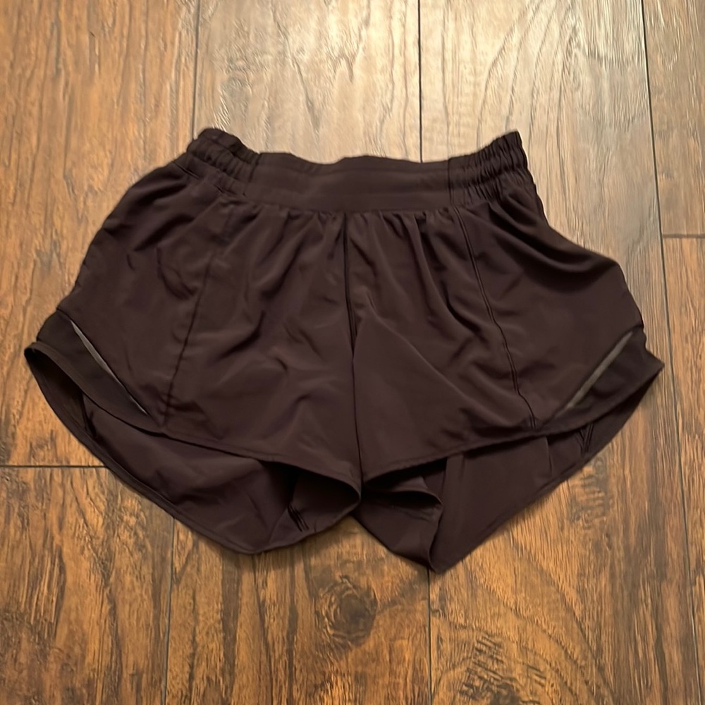 Lululemon hotty hot short. Size 6 black